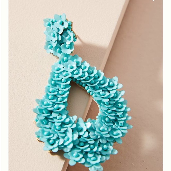 Anthropologi Florette teardrop earring - Picture 2 of 6